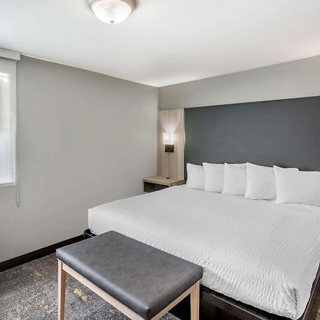 Best Western Plus Weston Inn Logan Exterior foto