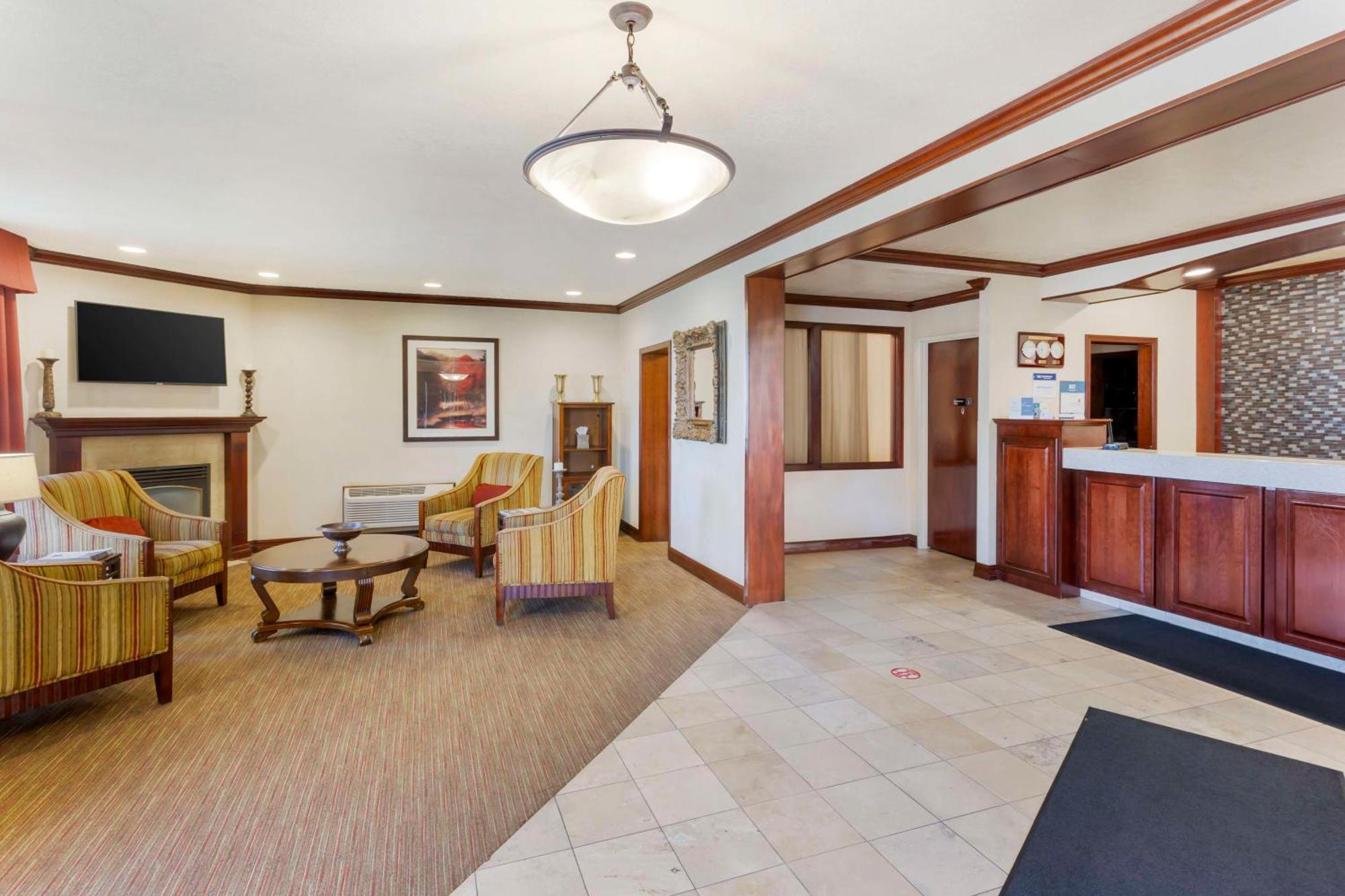 Best Western Plus Weston Inn Logan Exterior foto